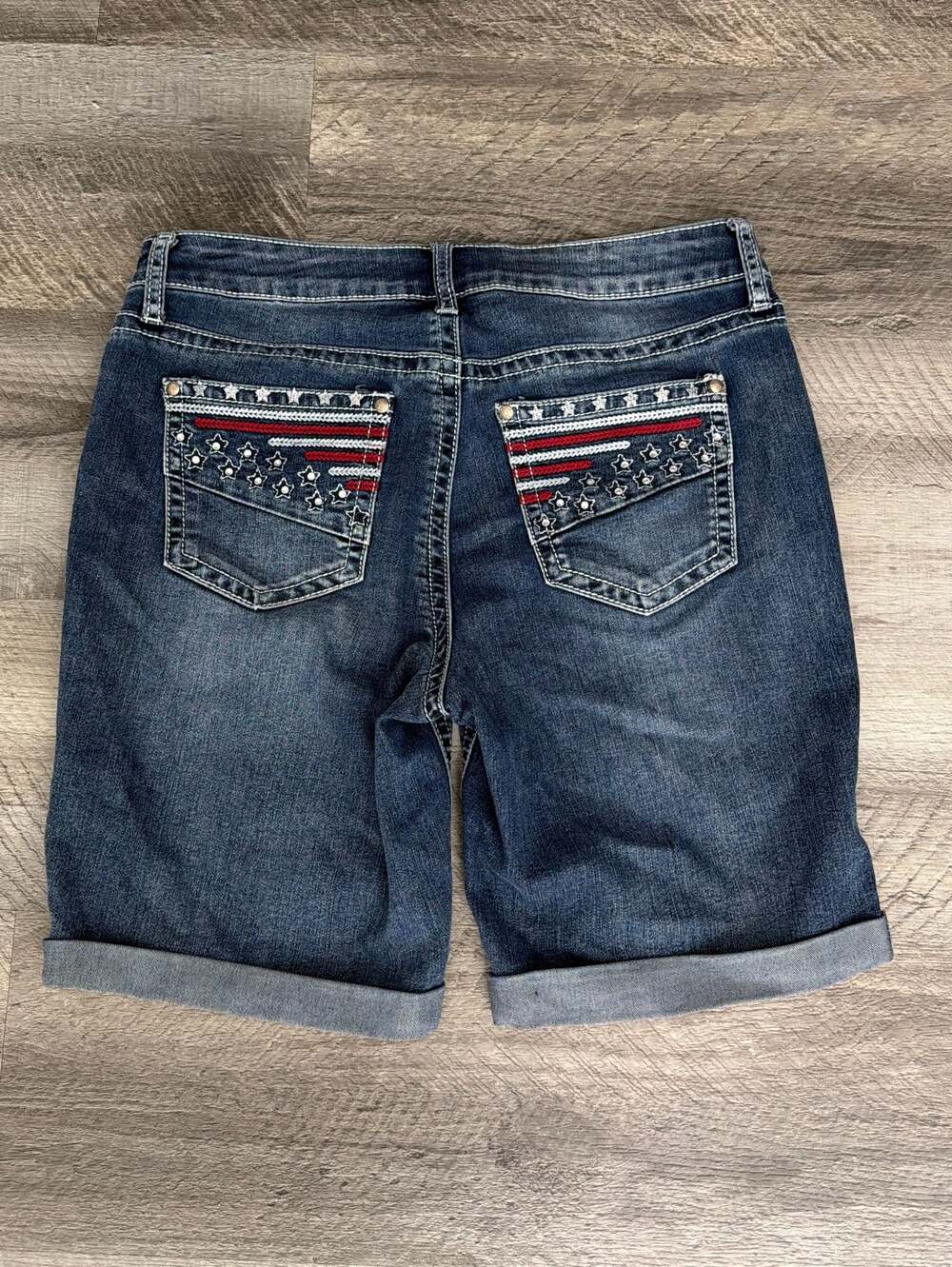 a.n.a Women's Denim Bermuda Shorts Size 8 Stars & Stripes Embroidered Pockets - Picture 2 of 3